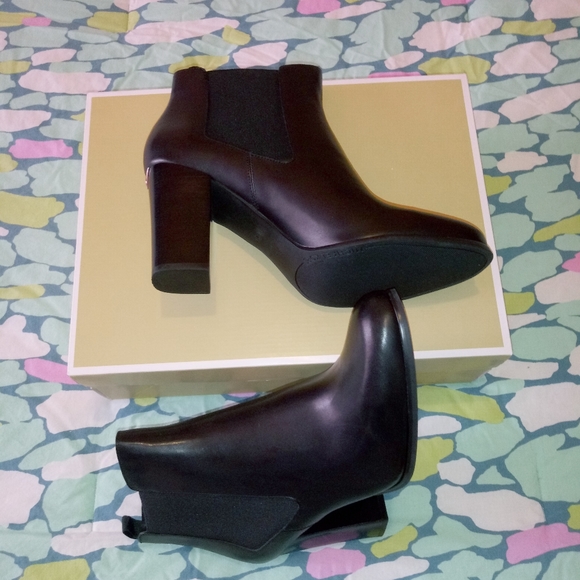 Michael Kors Lottie Chelsea Booties - Picture 10 of 10